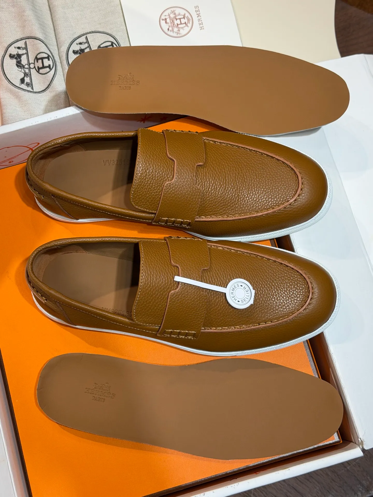 【HERMES】Top P:800💰-Size: 39-44 (38.45. Customized) H Home Freesstyle Men's Loafers Calfskin and Epsom Heritage calfskin high-top sports shoes, the soles are decorated with saddle stud buckle patterns, creating a modern urban style. Imported cowhide + cowhide lining + customized TPU outsole.